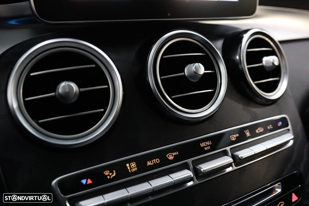 Mercedes-Benz GLC 350 e 4Matic 7G-TRONIC AMG Line - 19