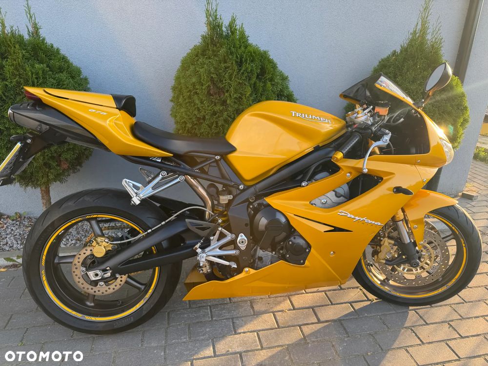 Triumph Daytona - 4