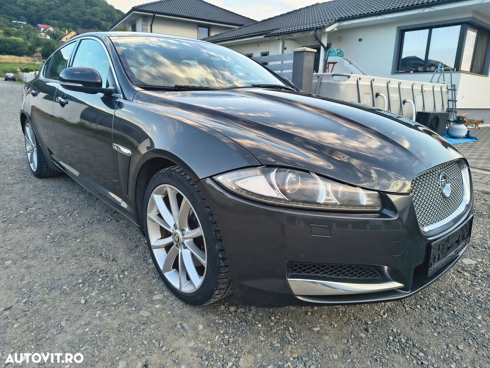 Jaguar XF 2.2D Luxury - 6