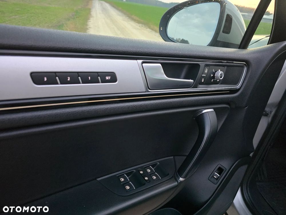 Volkswagen Touareg 3.0 V6 TDI SCR Blue Motion DPF Automatik Exclusive - 21