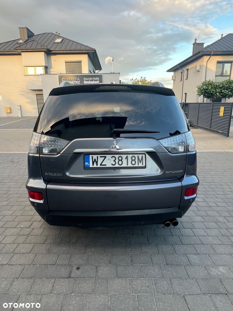 Mitsubishi Outlander 2.0 DID Instyle - 4