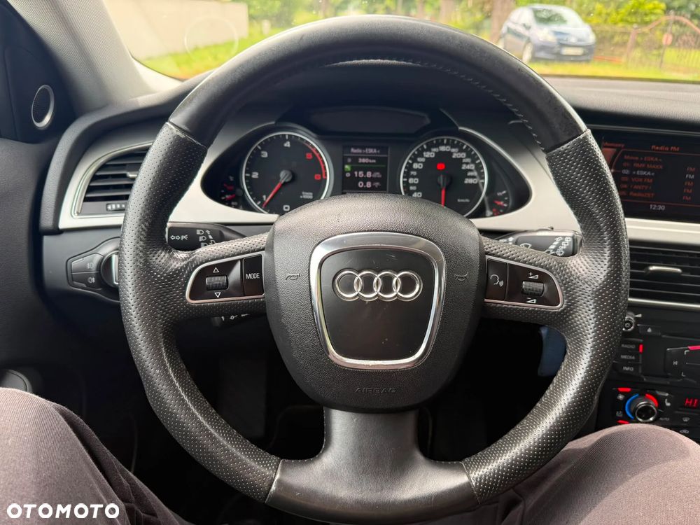 Audi A4 Avant 2.0 TDI Quattro - 22