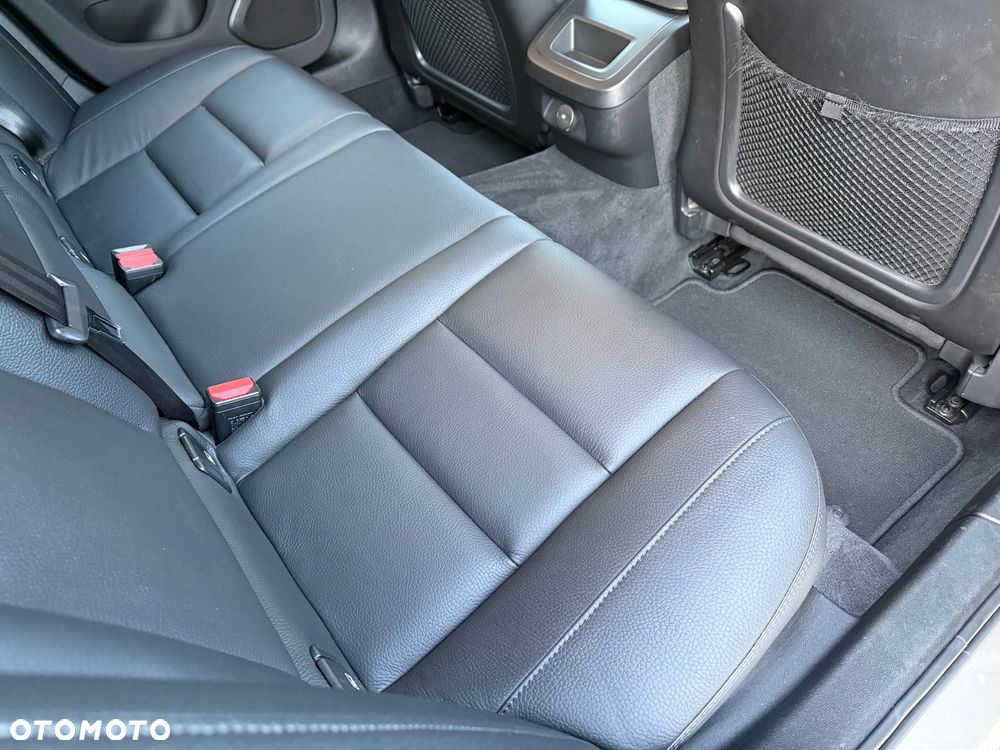 Volvo V60 B3 B Plus Dark - 41