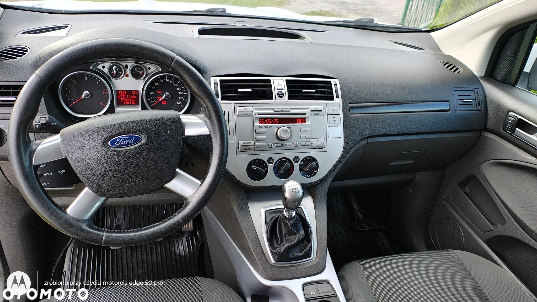 Ford Kuga - 6