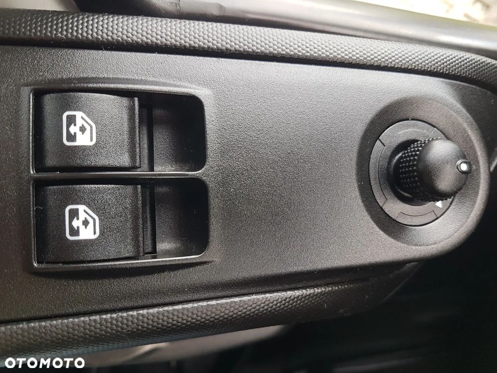 Iveco DAILY KONTENER NISKOPODŁOGOWY 4,43x2,23x2,42 SKLEP BAR FOODTRUCK KAMPER KLIMA - 9