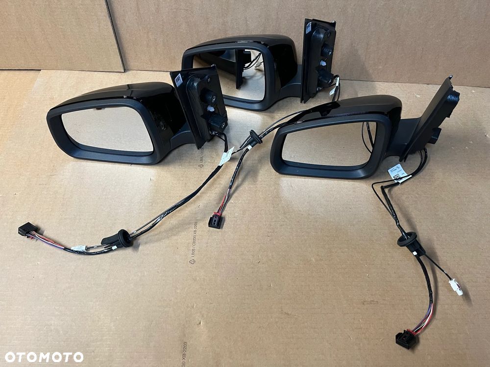 LUSTERKO VW CADDY 2K7 Ford Transit Connect LEWE 9 PIN ANTENA ASYSTENT PASA - 1