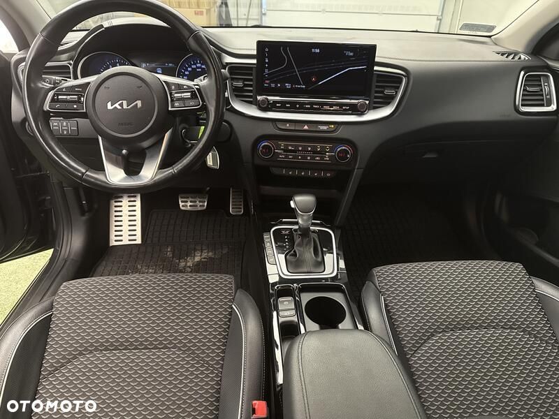 Kia Ceed 1.5 T-GDI Business Line DCT - 23