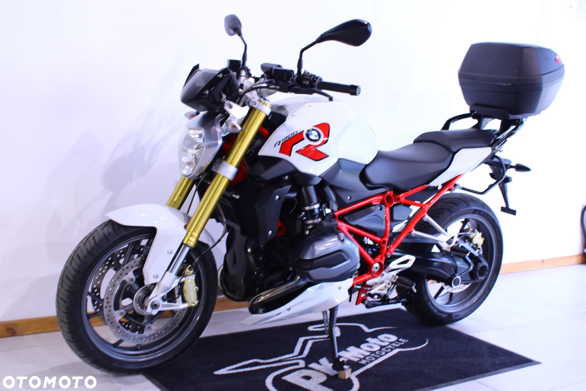 BMW R - 4