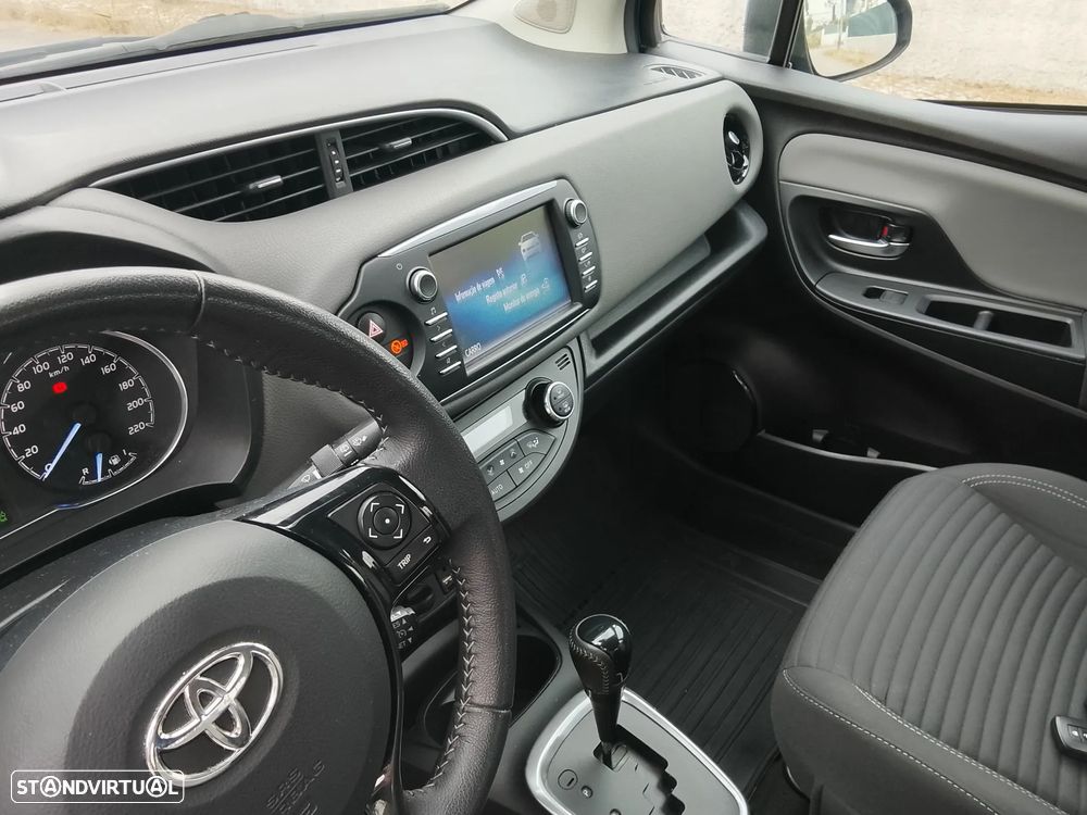 Toyota Yaris 1.5 HSD Comfort+P.Style - 7
