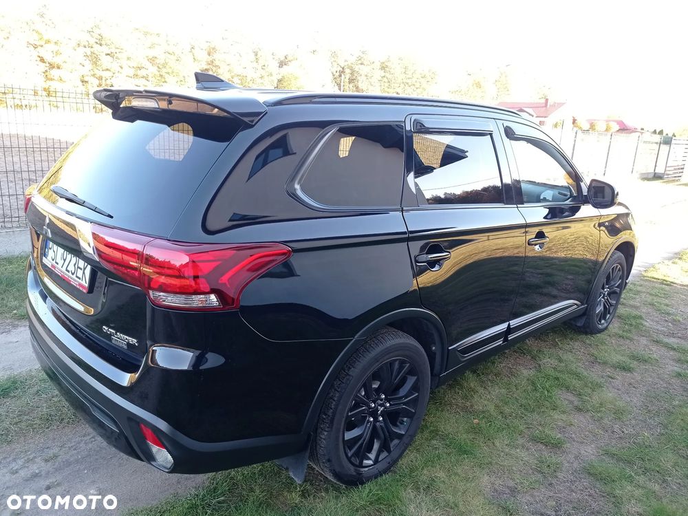 Mitsubishi Outlander - 23