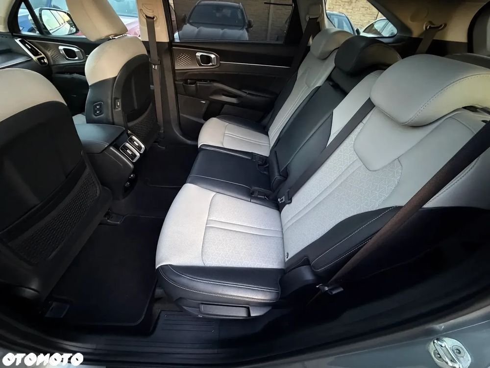 Kia Sorento - 26