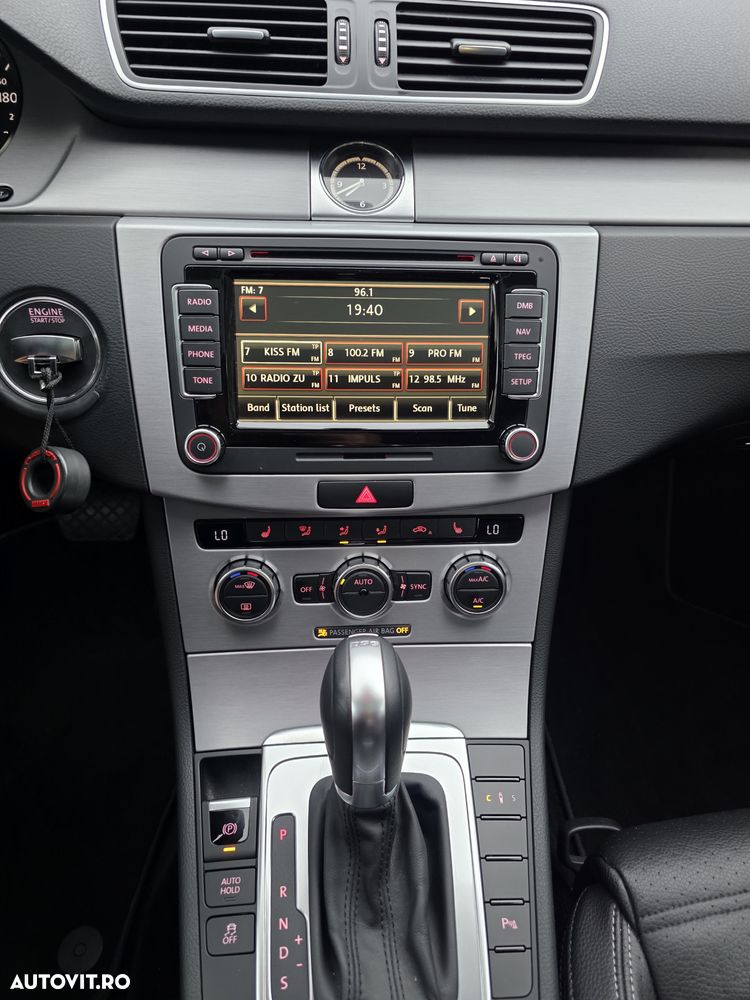 Volkswagen Passat CC - 20