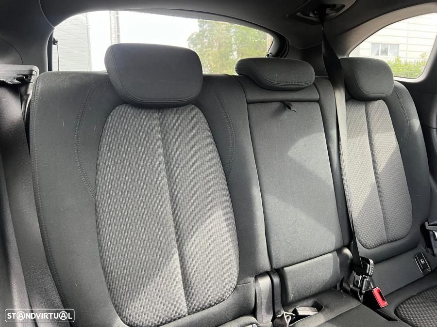 BMW X1 25 e xDrive Corporate Edition - 13