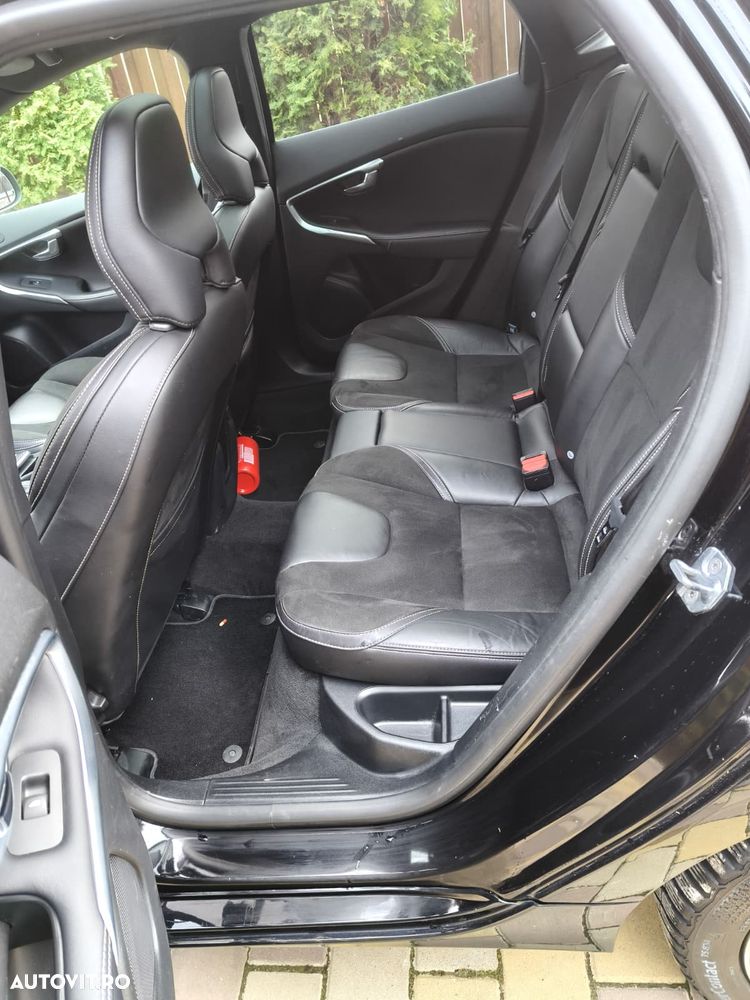 Volvo V40 T3 Geartronic RDesign - 17