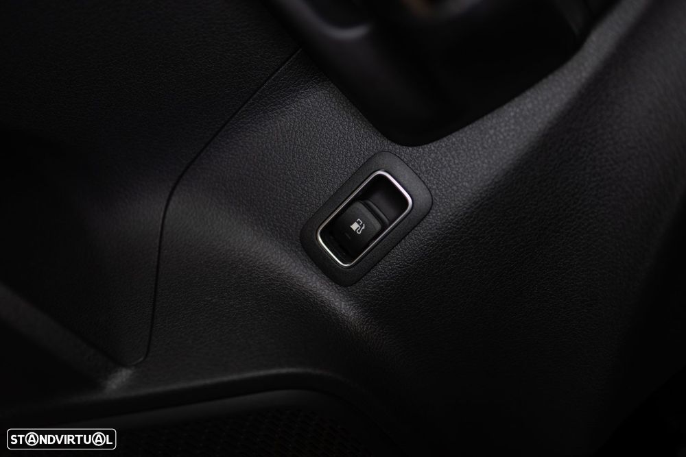 Mercedes-Benz GLA 250 e Progressive - 19