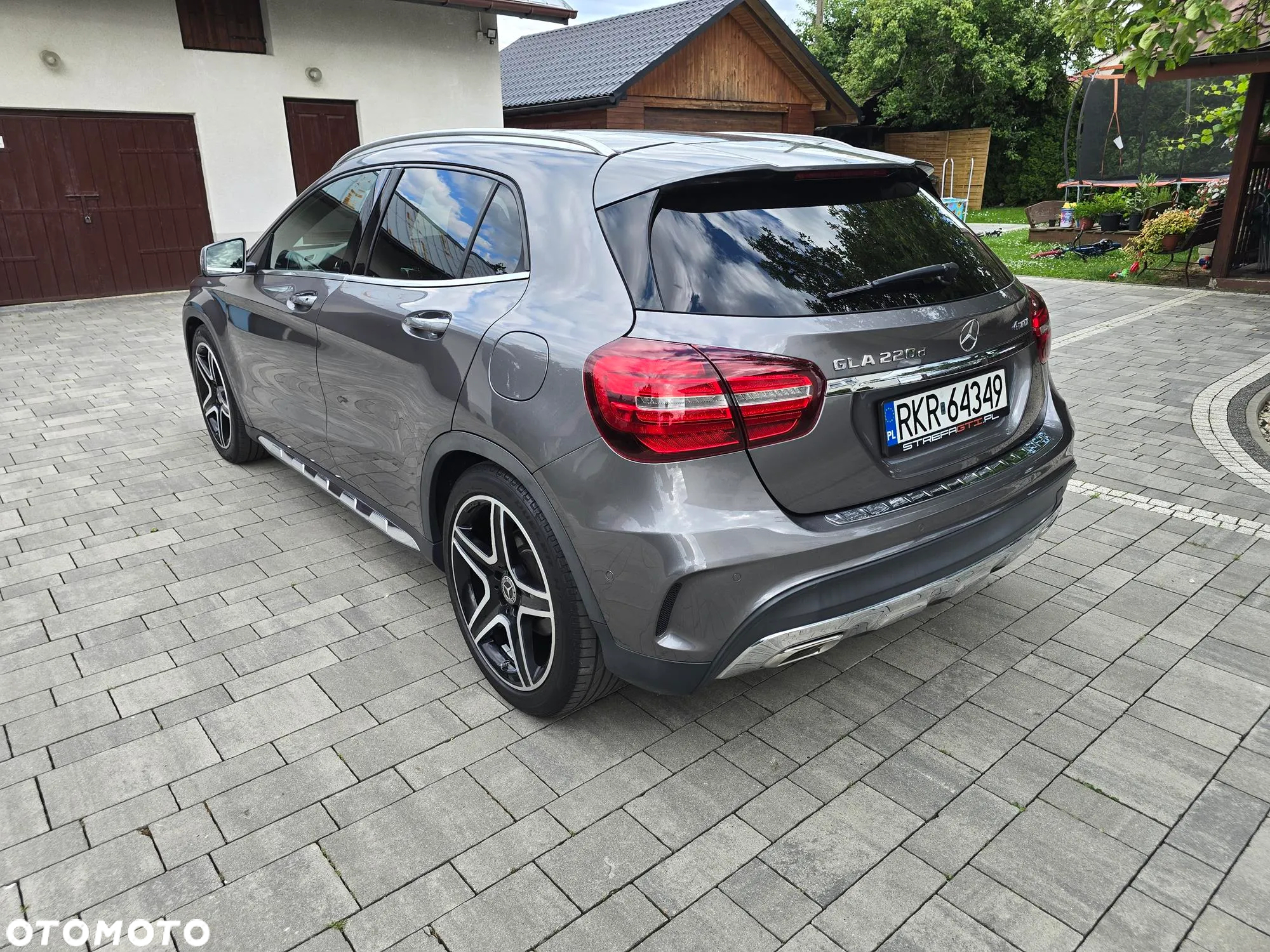 Mercedes-Benz GLA 220 d 4Matic 7G-DCT AMG Line - 3