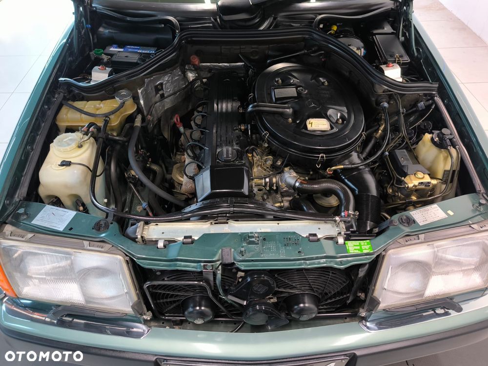 Mercedes-Benz W124 (1984-1993) - 26