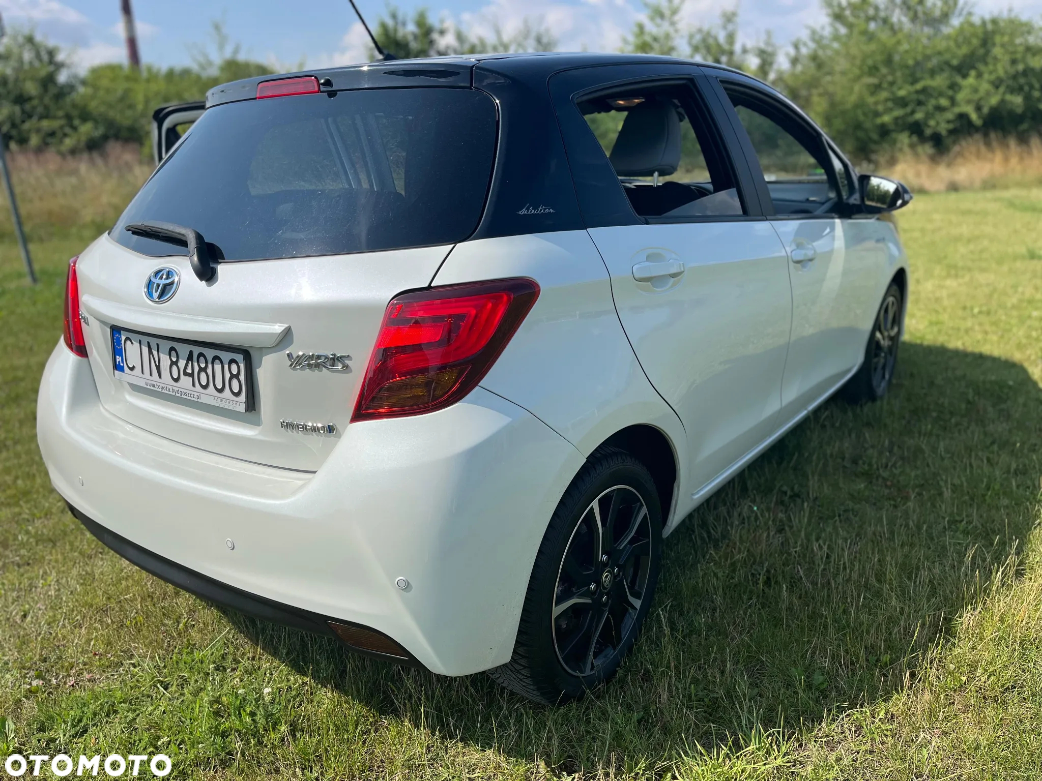 Toyota Yaris Hybrid 100 Selection Pure - 10
