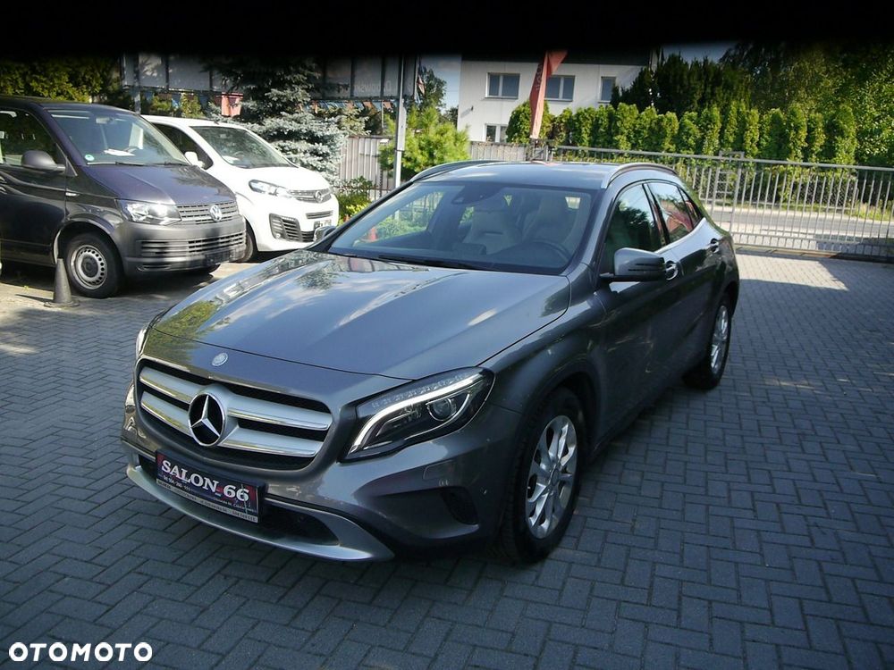 Mercedes-Benz GLA 200 UrbanStyle Edition - 4