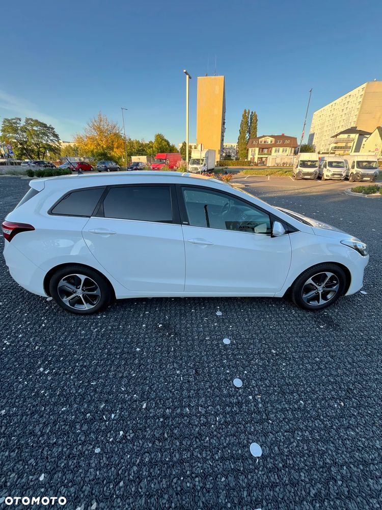 Hyundai i30 1.6 GDI BlueDrive Premium DCT - 19