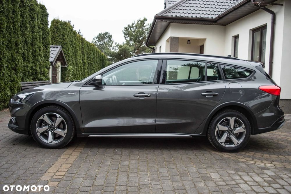 Ford Focus 1.0 EcoBoost Hybrid ACTIVE X - 5
