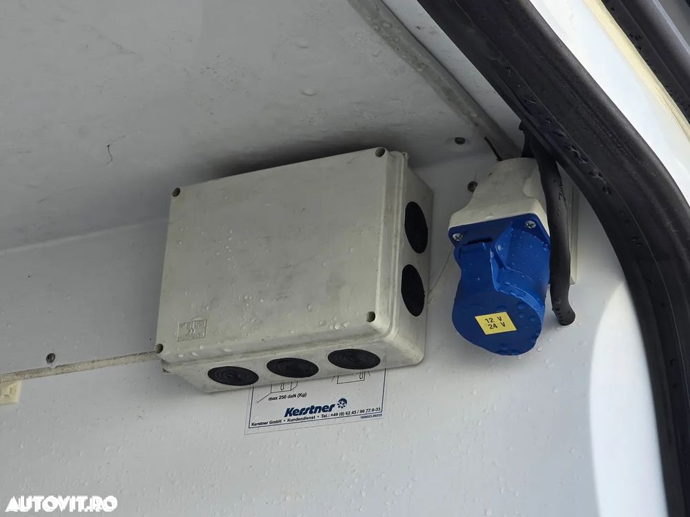 Mercedes-Benz Sprinter - 13