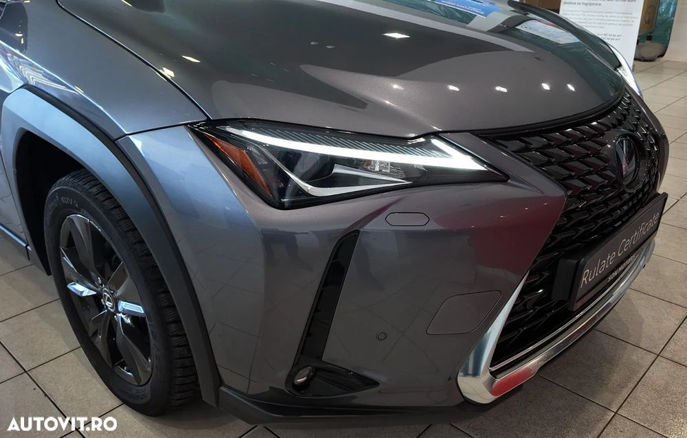 Lexus UX 250h 2.0L HEV 20H- (178 HP) 4X4 CVT Special Edition - 9
