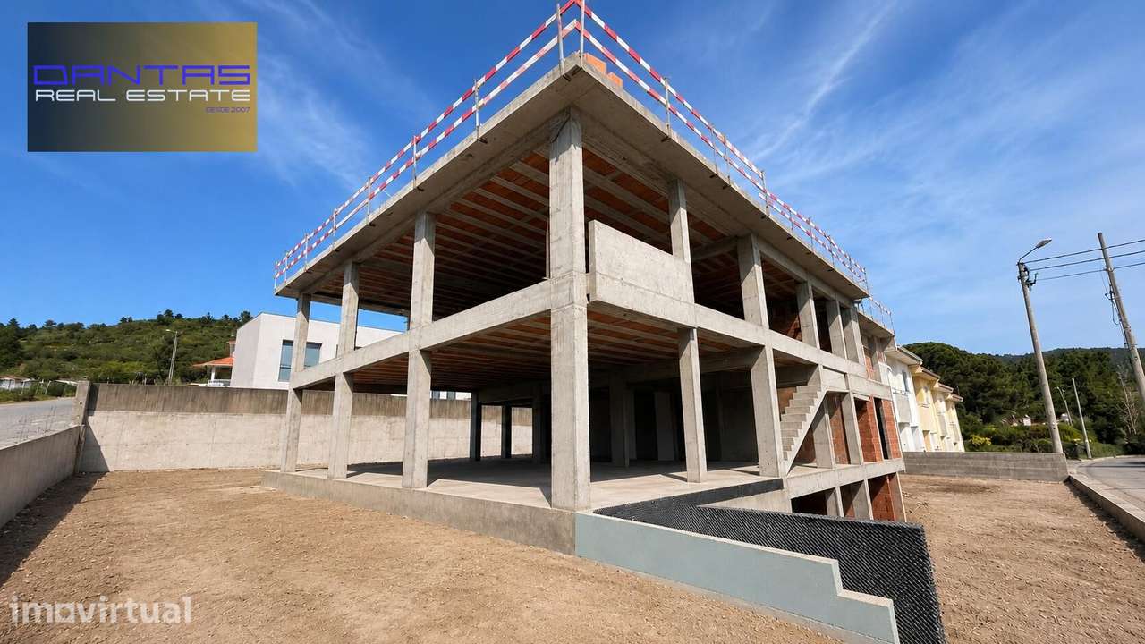 Gaveto T4 já com a estrutura concluída, lote 400m2 - Grande imagem: 3/46