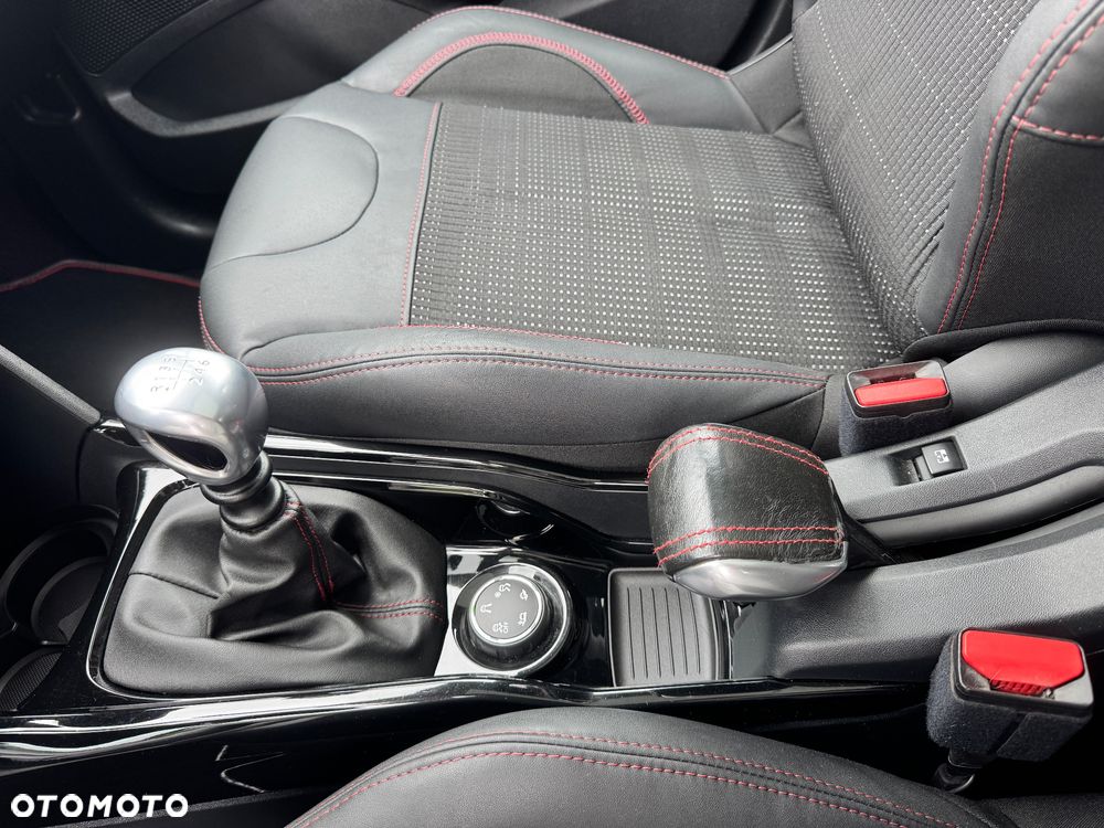 Peugeot 2008 BlueHDi 110 Allure - 21