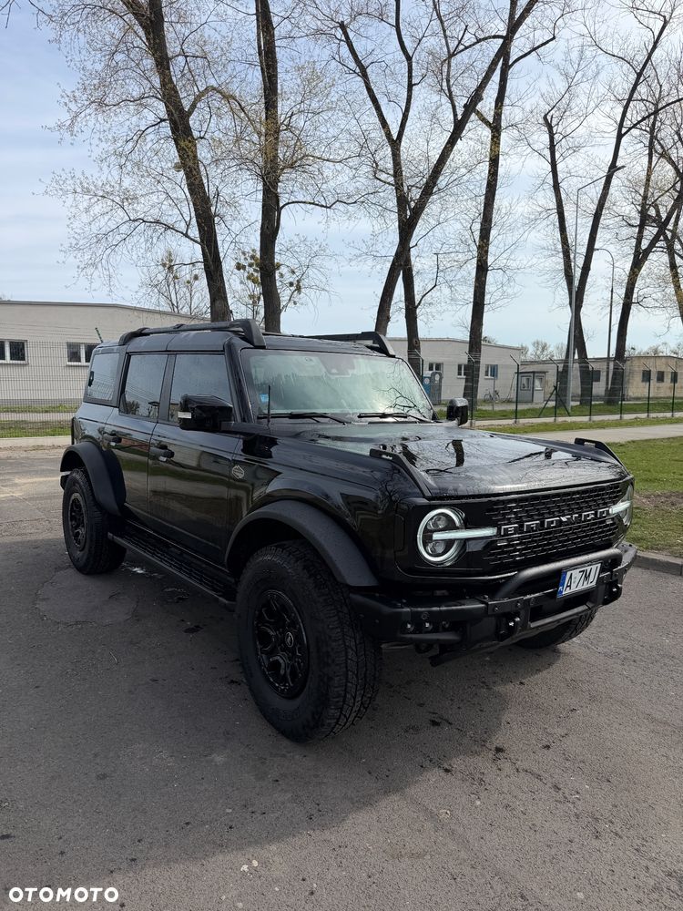 Ford Bronco - 3
