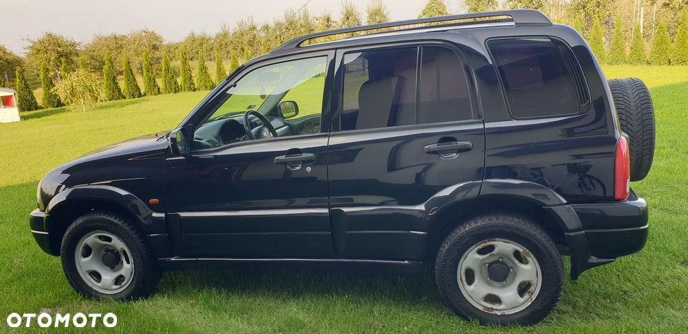 Suzuki Grand Vitara 2.0 - 12
