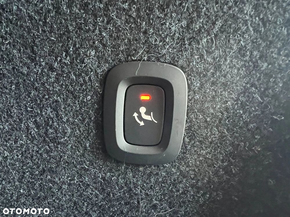 Volvo XC 40 B4 B DKG Ultra Black Edition - 15