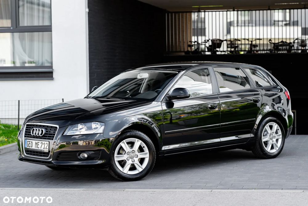 Audi A3 Sportback 1.6 Ambiente - 4