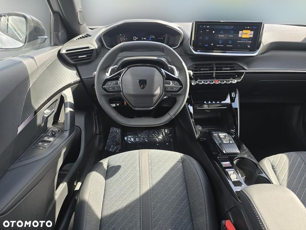 Peugeot 2008 PureTech mHEV Allure e-DCS6 - 12