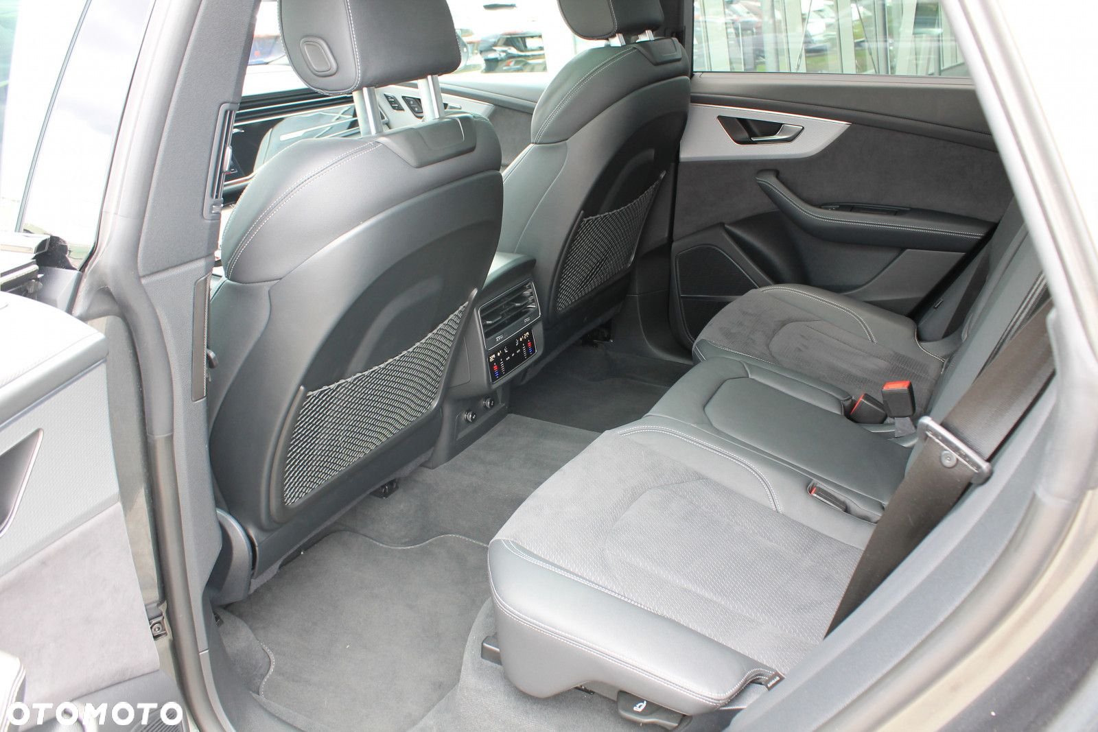 Audi SQ8 - 14