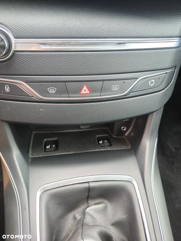 Peugeot 308 - 17