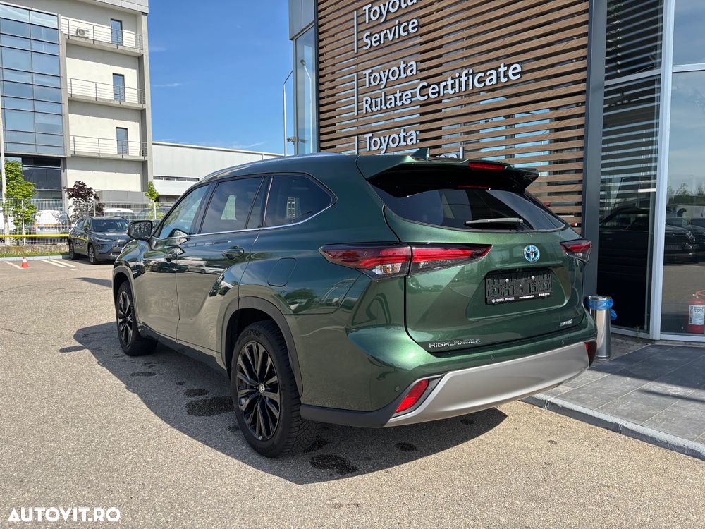 Toyota Highlander 2.5 L Dynamic Force 248CP Luxury Metallic - 3
