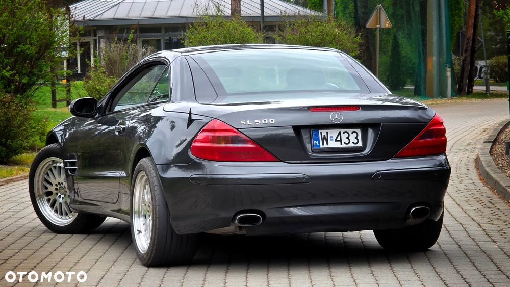 Mercedes-Benz SL - 24