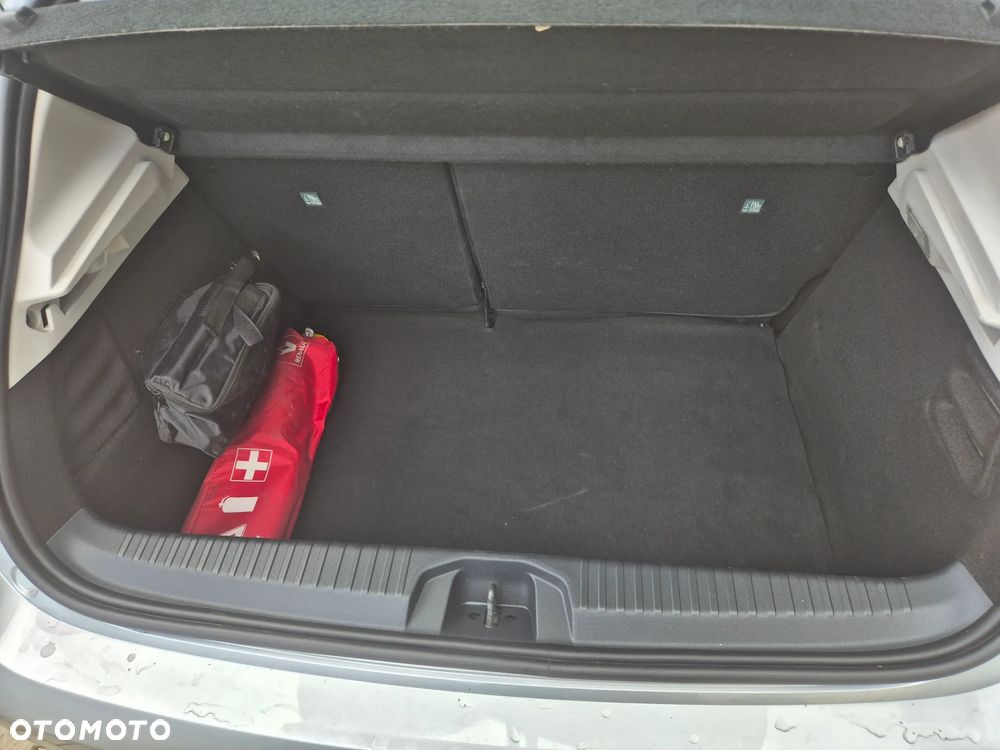 Renault Clio - 11