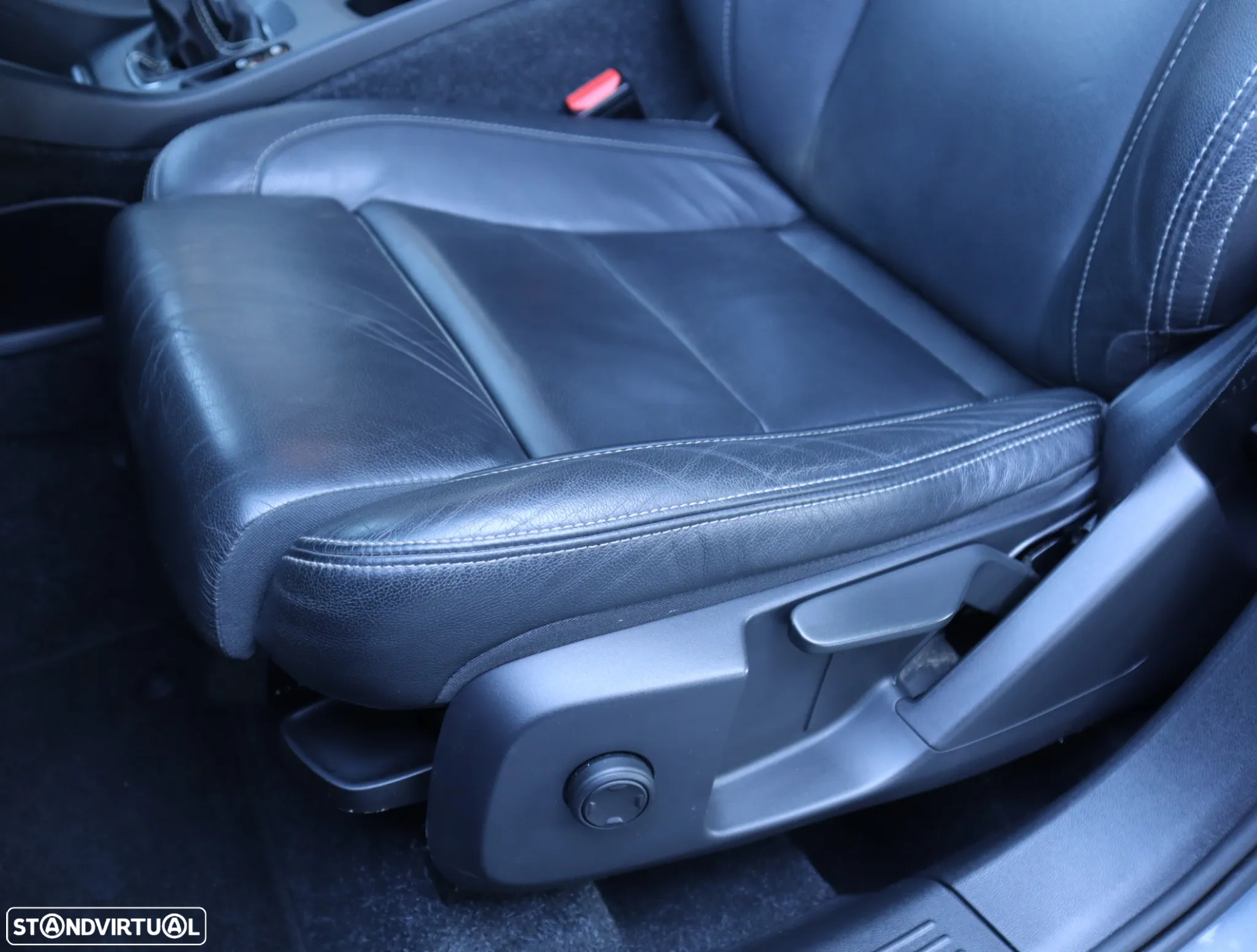 Volvo XC 40 1.5 T3 R-Design - 28