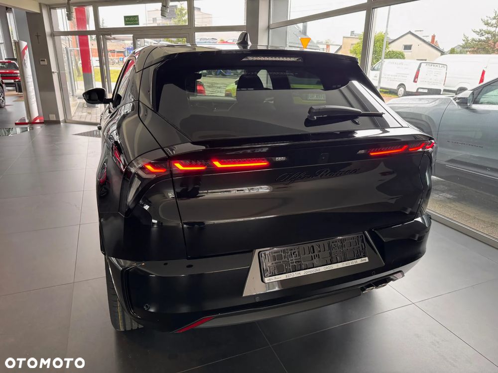 Alfa Romeo Junior 1.2 mHEV Ti eDCT - 4