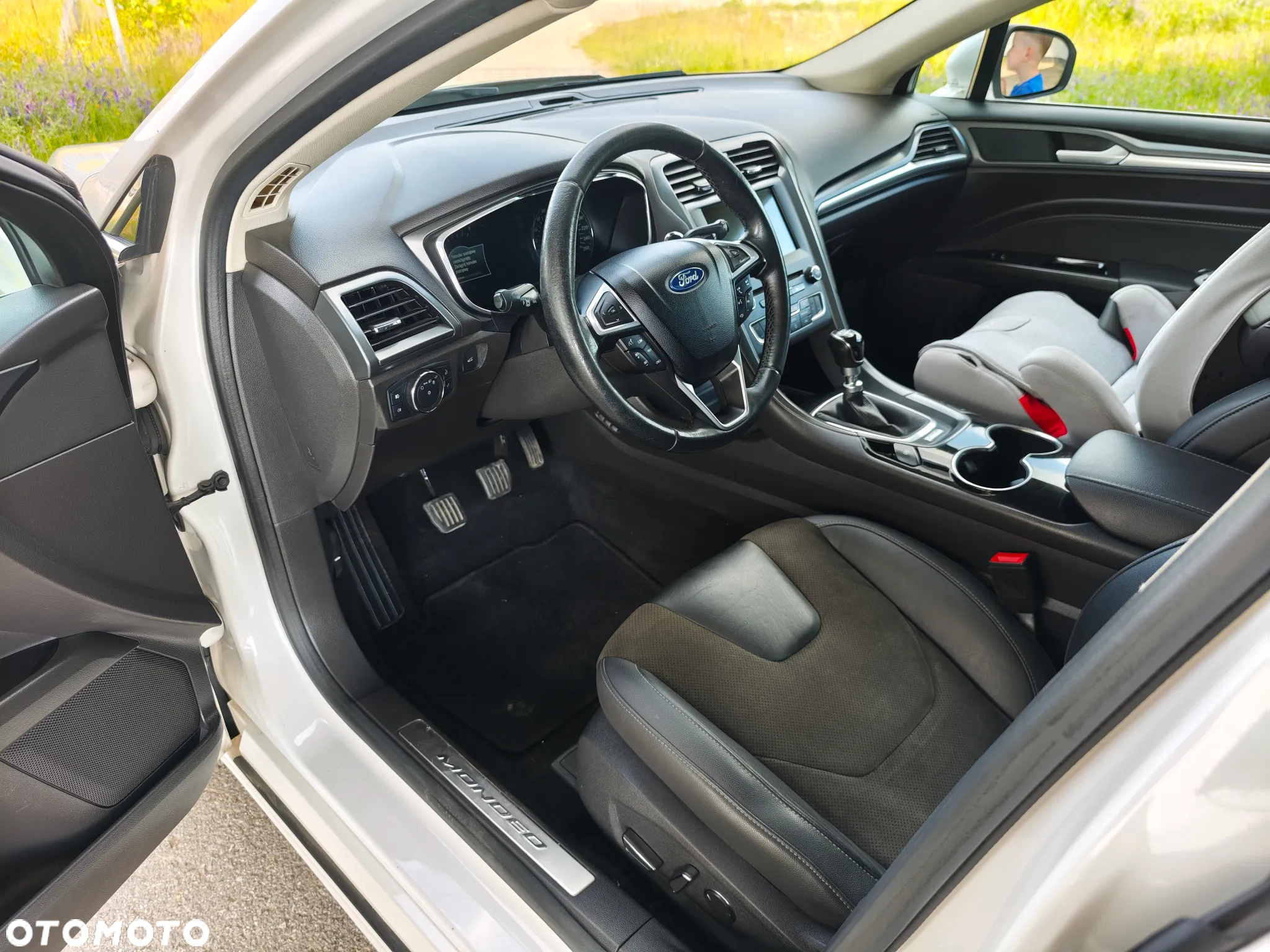 Ford Mondeo 2.0 TDCi Start-Stopp Titanium - 11