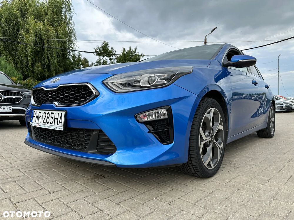 Kia Ceed - 32