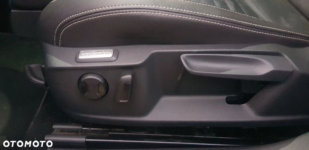 Volkswagen Passat - 23