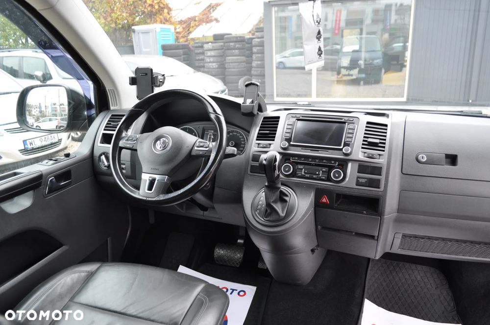 Volkswagen Caravelle - 21