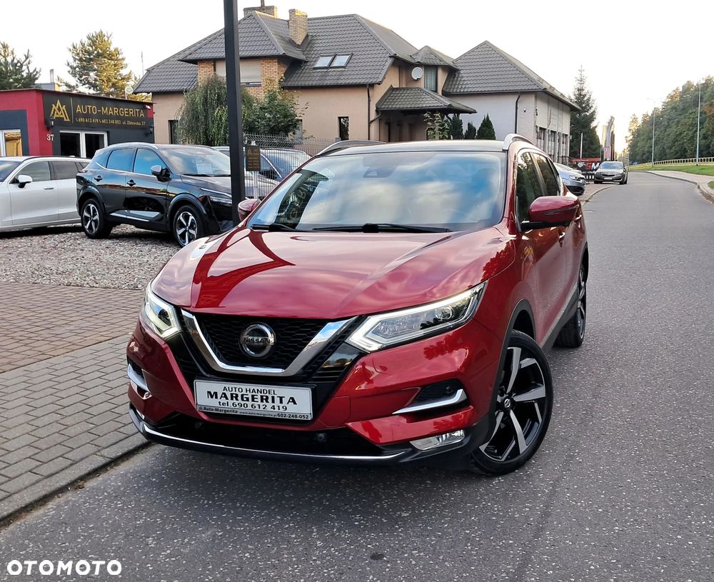 Nissan Qashqai 1.3 DIG-T TEKNA+ - 1