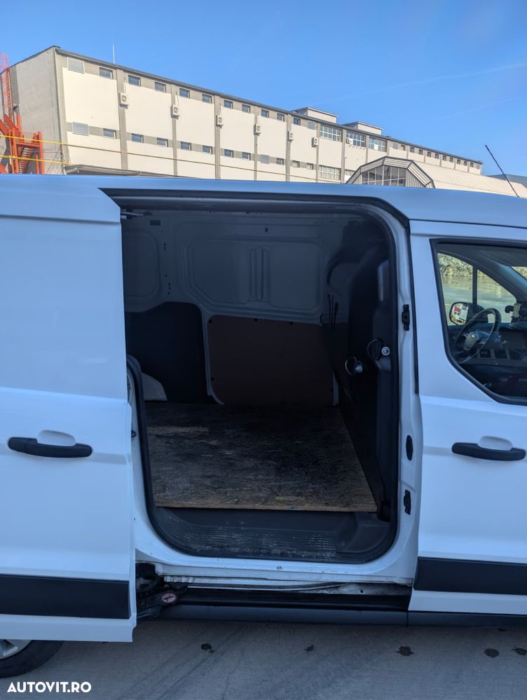 Ford Tranzit Connect - 10