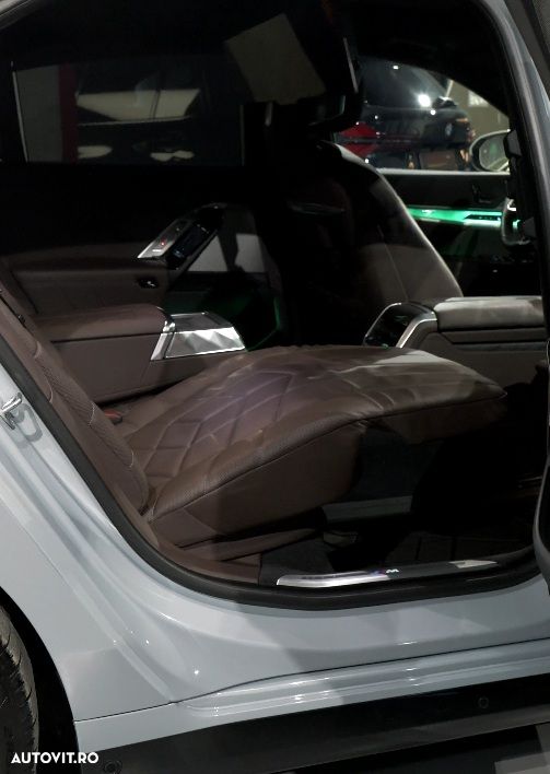 BMW Seria 7 740d xDrive MHEV - 7