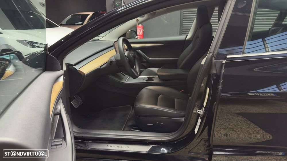 Tesla Model 3 Performance Dual Motor AWD - 24