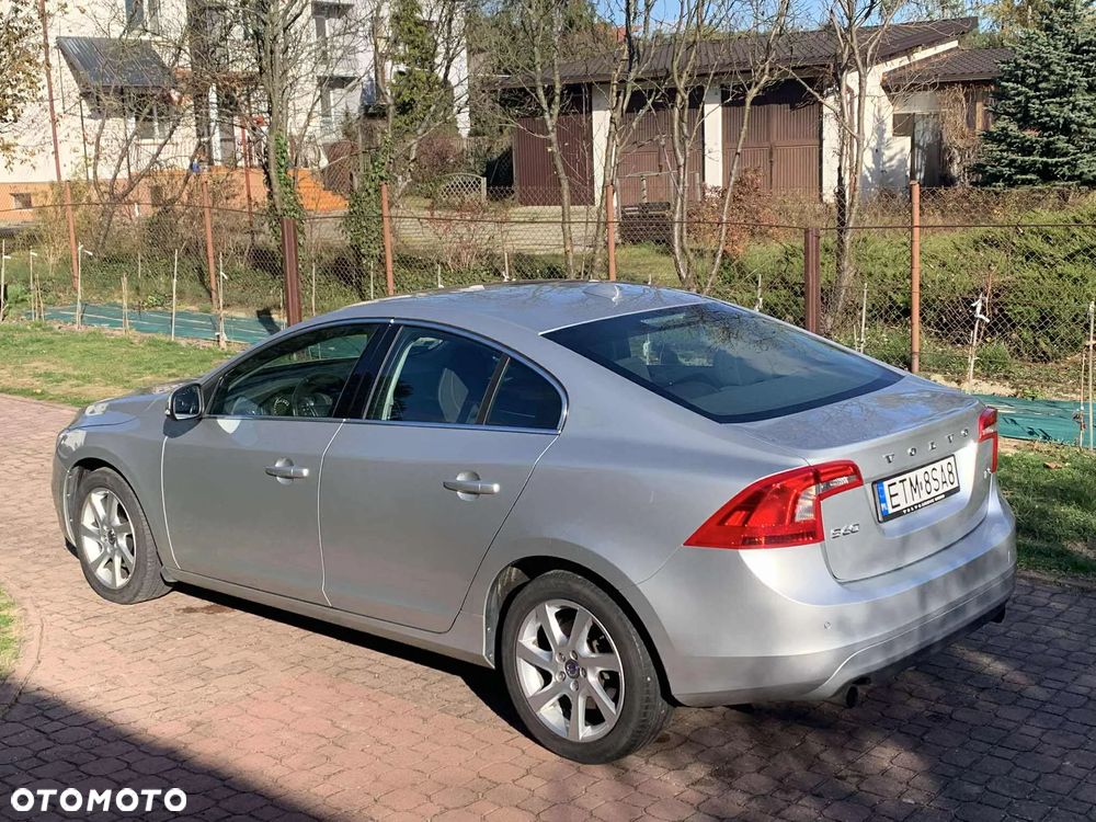 Volvo S60 T3 Momentum - 2